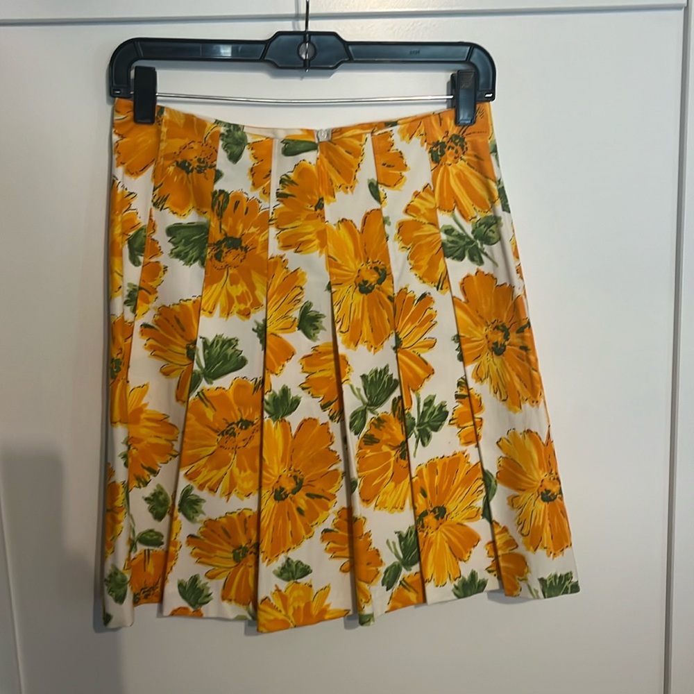 Beautiful flower pattern skirt with pleats